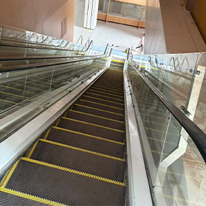 商场电梯扶梯护栏安装