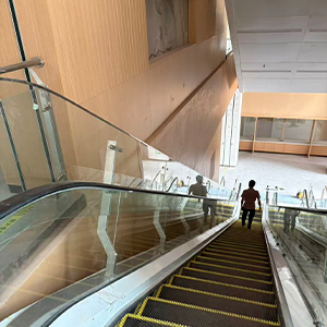 商场电梯扶梯护栏安装