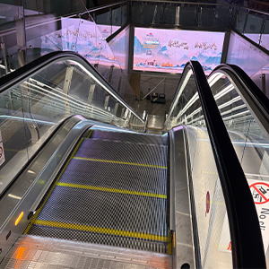 天津站电梯扶梯护栏安装